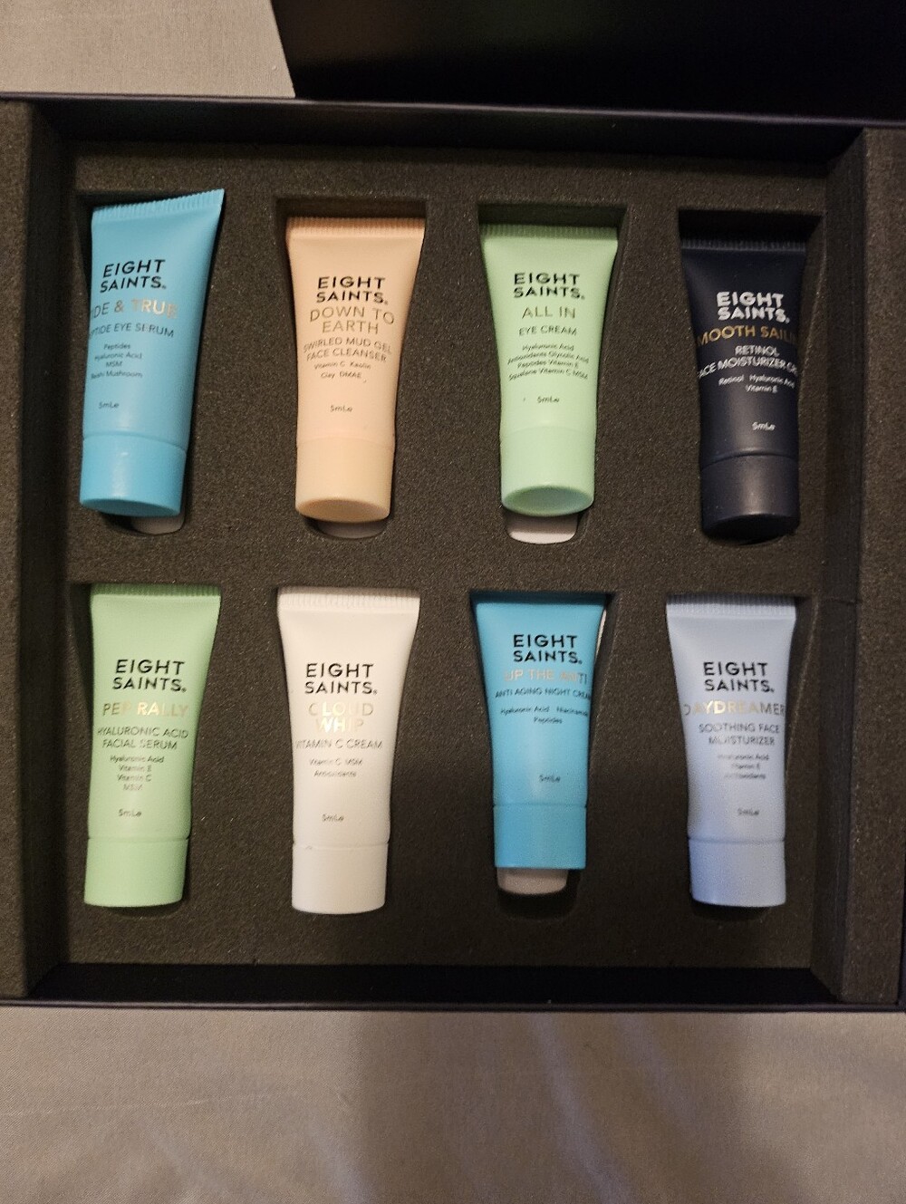Eight Sanits - Sample Kit - Picture 2 of 3